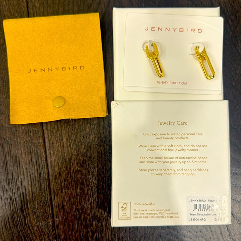 BRAND NEW. NEVER WORN. JENNY BIRD TEENIE DETACHABLE LINK EARRING.
